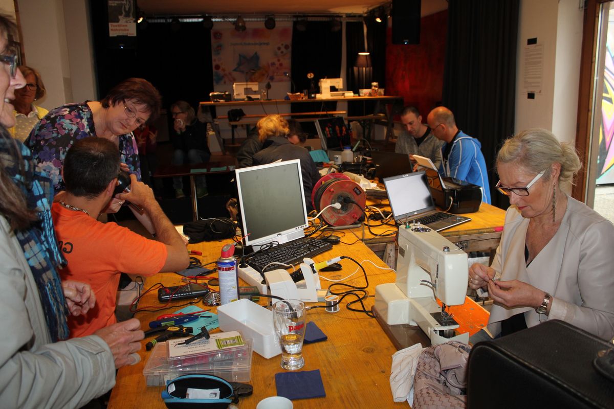 Das erste Repair Café in Wörgl fand im Juni 2015 statt.