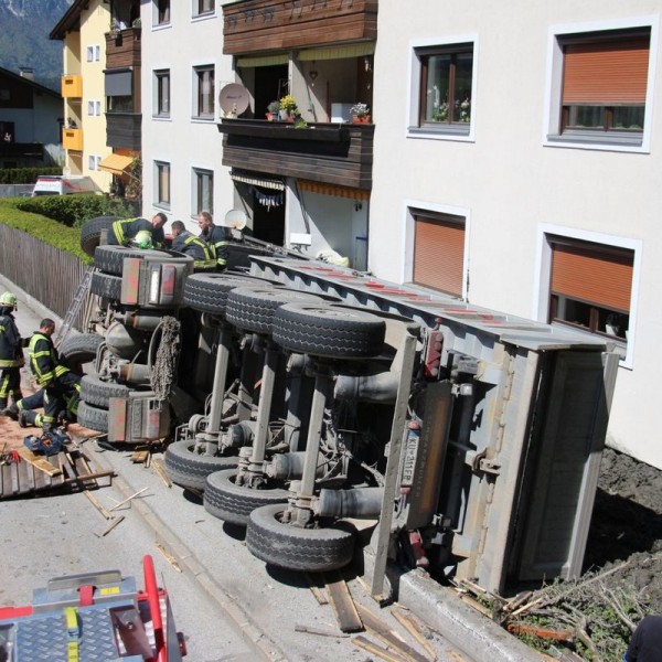 Verkehrsunfall am 29. April 2016 auf der Wildschönauerstraße. Foto: Wilhelm Maier