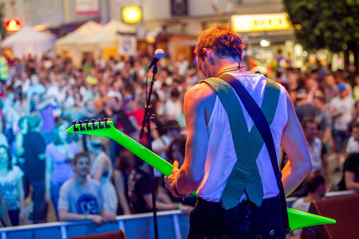 Live-Konzerte erwarten auch 2016 die Stadtfestbesucher. Foto: Glatzl