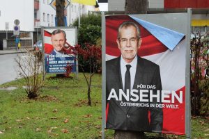 Bundespräsidentenwahl 2016 - Plakate in Wörgl im November 2016. Foto: Veronika Spielbichler