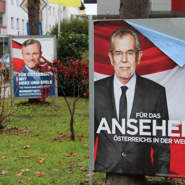Bundespräsidentenwahl 2016 - Plakate in Wörgl im November 2016. Foto: Veronika Spielbichler
