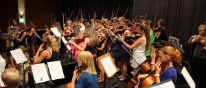 So wie das Orchester des Tiroler Streichs in Kundl wollen auch die Ensembles und Solisten der LMS Wörgl beim Semesterkonzert begeistern. Foto LMS Wörgl, Veronika Spielbichler