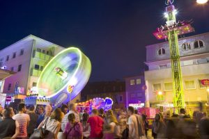 Auch das 35. Wörgler Stadtfest bietet wieder einen Vergüngungspark. Foto: Dabernig
