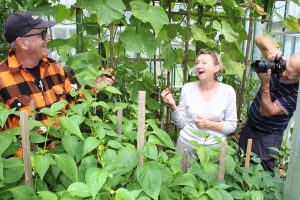 Gartenrundgang Schattleit mit Foodhunter Mark Brownstein am 28. Juli 2017. Foto: Veronika Spielbichler