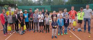 Die Teilnehmer der Wörgler Jugendstadtmeisterschaften im Tennis. Foto: TC Wörgl