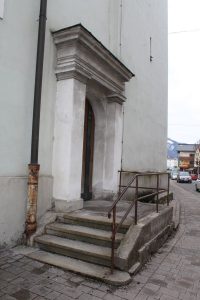 Wörgler Stadtpfarrkirche bracht dringend Fassadenrenovierung - März 2018. Foto: Veronika Spielbichler