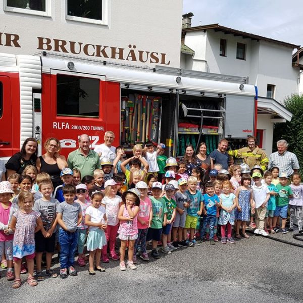Kindergarten Bruckhäusl zu Besuch bei der FF Bruckhäusl. Foto: FF Bruckhäusl
