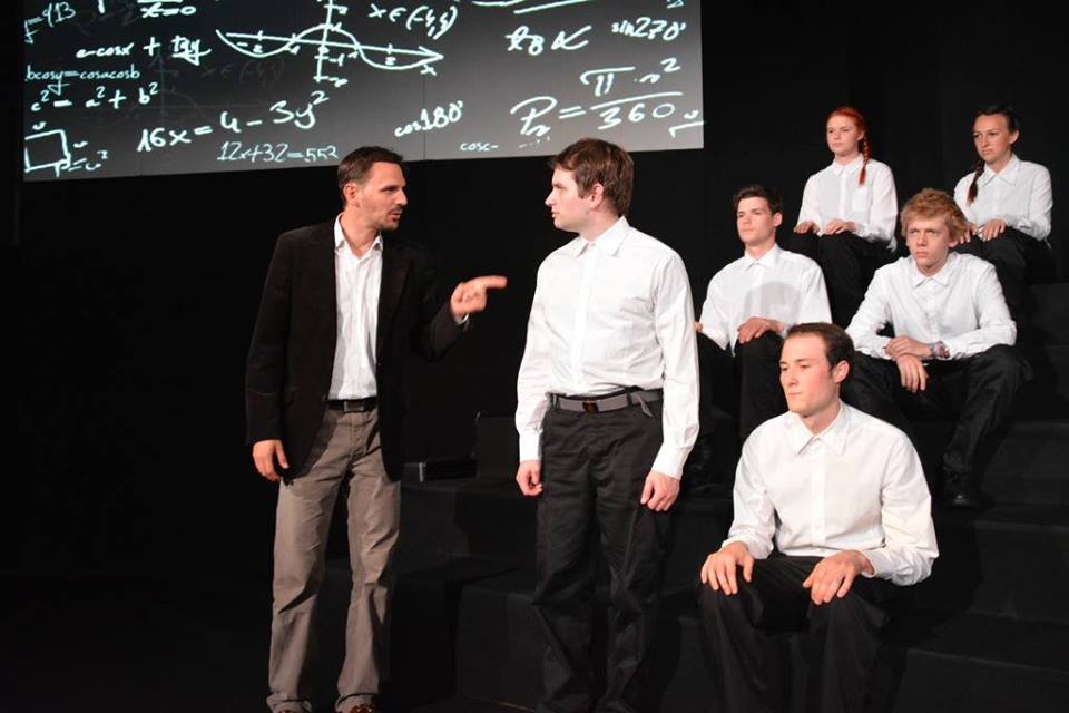 2014 brachte die Gaststubenbühne Wörgl "Jugend ohne Gott" auf die Bühne. Foto: Gaststubenbühne Wörgl