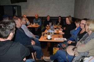 Am 23. Jänner 2019 tagte der Wörgler Kulturstammtisch in der Komma Stage-Bar. Foto: Veronika Spielbichler
