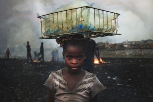 Die Müllhalde von Agbogbloshie ist die Hölle auf Erden für die Menschen, die hier Europas Elektroschrott “verwerten”. Fotonachweis: www.welcome-to-sodom.de