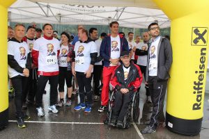 Beim 1. Rot Kreuz Charity Run in Wörgl starteten auch viele Politiker ins Rennen, mit dabei auch das Pfarr-Team. Foto: Rotes Kreuz Kufstein