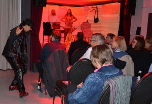 Theater unterLand - "Krach im Hause Gott" in der Zone Kultur.Leben.Wörgl, Premiere am 25.10.2019. Foto: Veronika Spielbichler