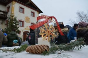 Adventmarkt am Oberluecher Hof am 1.12.2019. Foto: Veronika Spielbichler