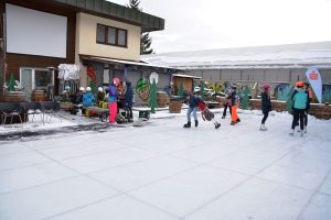 Kunsteislaufplatz in der Zone Wörgl im Dezember 2019. Foto: Veronika Spielbichler