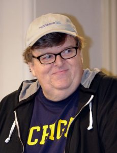 Als Filmautor zeichnet Michael Moore für Buch und Regie von „Kapitalismus: Eine Liebesgeschichte“ verantwortlich. Foto: David Shankbone https://commons.wikimedia.org/w/index.php?curid=16476107