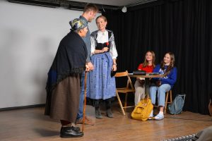 Ensemble Freispiel - Weibsbüda - Theater in der Zone kultur.leben.wörgl im Oktober 2021. Foto: Veronika Spielbichler