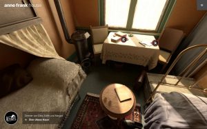 Nur die virtuelle Besichtigung des Anne Frank Hauses bietet die Möglichkeit, die Räume des Versteckes im Hinterhaus möbliert zu sehen. Foto: Aaron Peterer/anne frank house