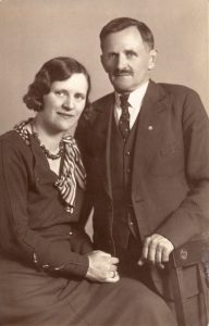 Rosa und Michael Unterguggenberger 1932 - sie ließen den Tag oft mit Hausmusik ausklingen. Foto: Unterguggenberger Institut Archiv