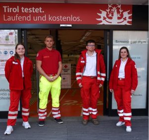 Waren seit dem 19. Dezember 2020 in der Teststraße im Einsatz: Die Teams des Roten Kreuzes und des Samariterbundes. (Foto © Rotes Kreuz)