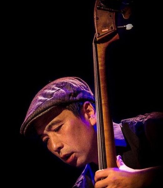 Am Bass: Masa Kamaguchi. Foto: Masa Kamaguchi