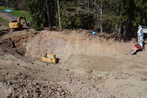 Hubschraubereinsatz für Wasserleitungsbau in Wörgl-Pinnersdorf und am Pfaffenberg am 14.4.2022. Foto: Veronika Spielbichler