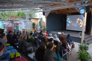 Open Air Fahrrad-Kino in der Zone Wörgl am 25. Mai 2022 - Animationsfilm "Rotzbub". Foto: Veronika Spielbichler