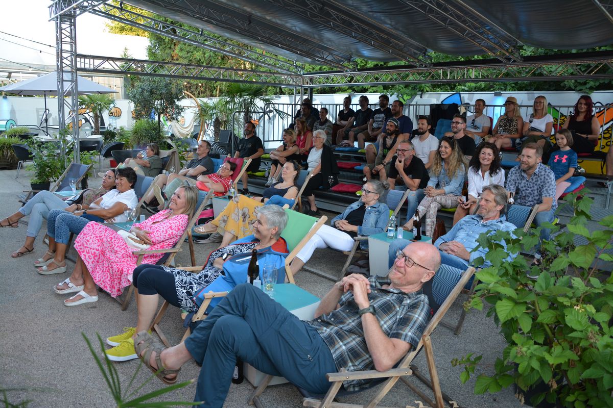 Kabarett "Influencer" von Stefan Peschta und Jürgen Heiss am 2.7.2022 in der ZONE Kultur.Leben.Wörgl. Foto: Veronika Spielbichler