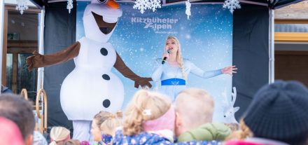 Das Highlight beim Familientag: Die Auftritte von Sängerin Luminya als Eiskönigin. Foto: Alexander Amer