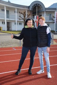 Walking-Runden-Leiterin Sylvia Rieder und Gregor Knittelfelder, Leichtathletik-Sektionsleiter bei der der Turnerschaft Wörgl. Foto: Veronika Spielbichler