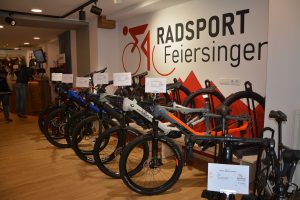 Eröffnung Radsport Feiersinger in der Begegnungszone Wörgl am 1.3.2024. Foto: Veronika Spielbichler