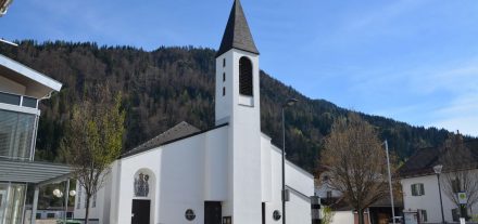 Pfarrkirche Bruckhäusl im April 2024. Foto: Veronika Spielbichler