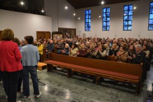 Debüt-Konzert Chor "bunt & stimmig" am 21.4.2024 in der Bruckhäusler Holzmeister-Kirche. Foto: Veronika Spielbichler