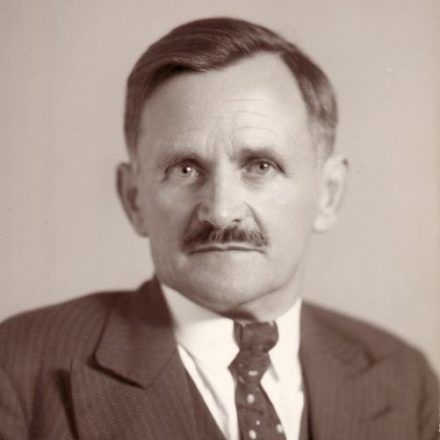 Michael Unterguggenberger 1933. Foto: Unterguggenberger Institut Archiv