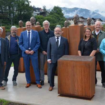 Tirols erstes Mahnmal an die NS-Zwangsarbeit am 2. Juli 2024 in Kirchbichl vorgestellt. Foto: Veronika Spielbichler