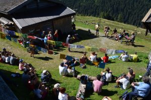 Theater auf der Alm am 10. August 2024 im Langen Grund in der Kelchsau. Foto: Veronika Spielbichler