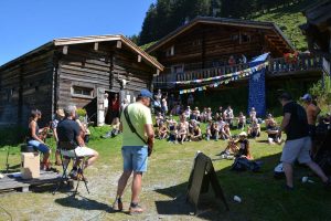 Theater auf der Alm am 10. August 2024 im Langen Grund in der Kelchsau. Foto: Veronika Spielbichler