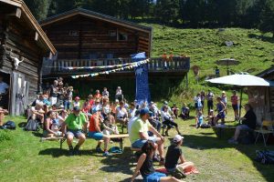 Theater auf der Alm am 10. August 2024 im Langen Grund in der Kelchsau. Foto: Veronika Spielbichler