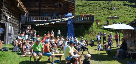 Theater auf der Alm am 10. August 2024 im Langen Grund in der Kelchsau. Foto: Veronika Spielbichler