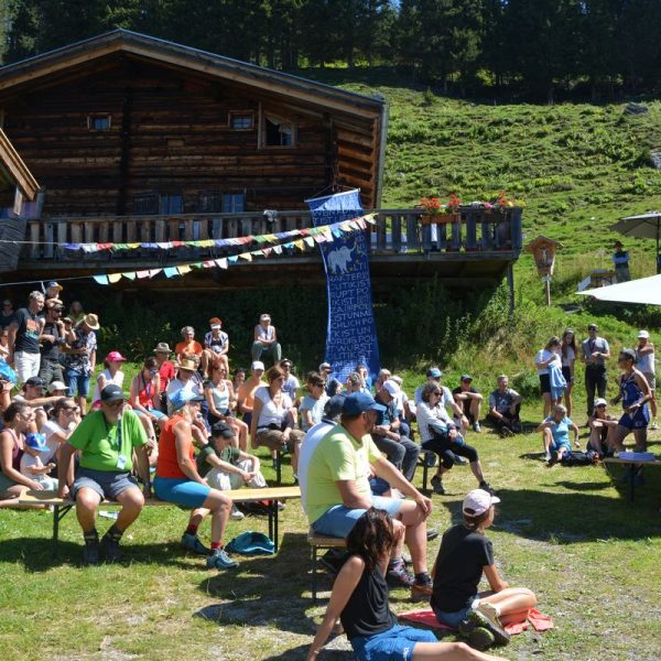 Theater auf der Alm am 10. August 2024 im Langen Grund in der Kelchsau. Foto: Veronika Spielbichler