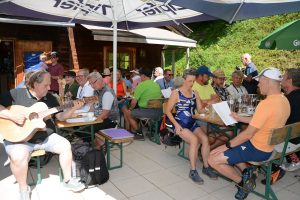 Theater auf der Alm am 10. August 2024 im Langen Grund in der Kelchsau. Foto: Veronika Spielbichler