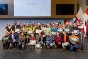 Im Bezirk Kufstein wurden heuer 18 Gärten ausgezeichnet, darunter auch der Garten von Christian Zangerl in Wörgl. © Tiroler Bildungsforum