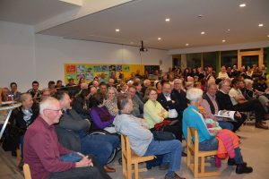 Buchpräsentation "Bruckhäusl - ein Tiroler Dorf im Wandel der Zeit" am 23. 11.2024 in der Volksschule Bruckhäusl. Foto: Petra Gasteiger