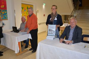 Buchpräsentation "Bruckhäusl - ein Tiroler Dorf im Wandel der Zeit" am 23. 11.2024 in der Volksschule Bruckhäusl. Foto: Petra Gasteiger