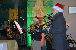 Jazzige Weihnachtsgeschichte der Grinchhouse-Band in Bruckhäusl am 15.12.2024. Foto: Veronika Spielbichler