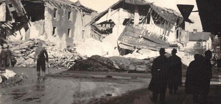 Wörgl wurde am 22. und 23. Februar 1945 bei Luftangriffen durch Bomben schwer getroffen. Das Museum Wörgl erinnert am 9. Mai 2025 an das Ende des 2. Weltkrieges. Foto: Stadtarchiv Wörgl