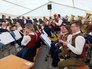 Platzkonzert der BMK Bruckhäusl beim Bruckhäusler Feuerwehrfest am 25. Mai 2025. Foto: Veronika Spielbichler