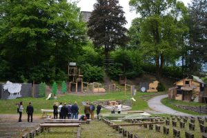 Pressekonferenz der Rattenberger Schlossbergspiele zu "Vollmond - Ein Land jagt den Wolf" am 21.5.2025. Foto: Veronika Spielbichler