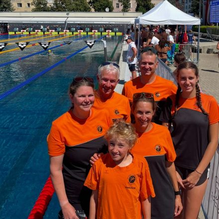 Das Wörgler Schwimmclub-Team mit (v.l.) Simone Aufinger, Peter Petzer, Leopold Götzendorfer, Anne Götzendorfer, Gunter Platzer und Lisa Fagschlunger. Foto: SC Wörgl, Maria Aufinger