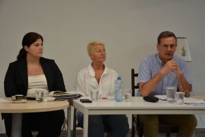 Pressekonferenz Liste Wir für Wörgl. Liste Roland Ponholzer und GR Walter Altmann (Wörgl Bewegen) am 3.7.2025. Foto: Veronika Spielbichler