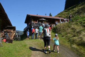 Sportlicher Almkulturtag mit Theater, Musik & Kulinarik am 9.8.2025 in der Kelchsau. Foto: Veronika Spielbichler